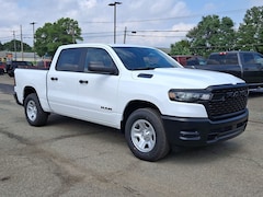 2026 Ram 1500 TRADESMAN CREW CAB 4X4 5'7 BOX Pickup
