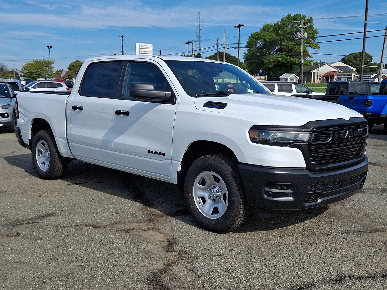 2026 Ram 1500 TRADESMAN CREW CAB 4X4 5'7 BOX Pickup