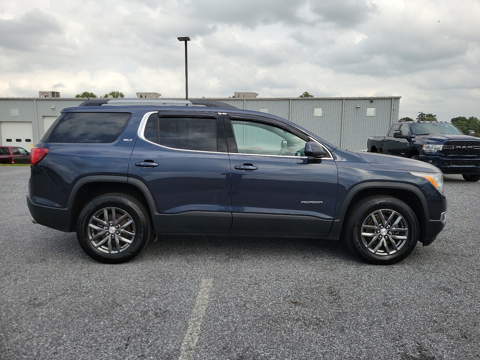 Used 2018 GMC Acadia SLT-1 with VIN 1GKKNULS8JZ152575 for sale in Quarryville, PA