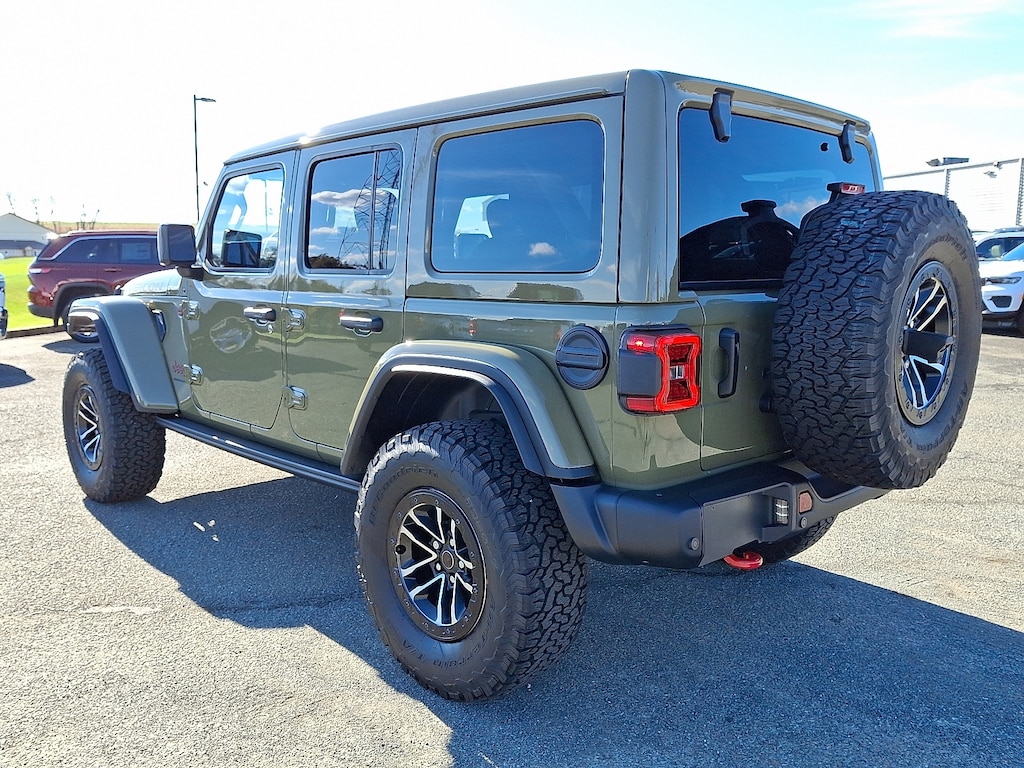 New 2026 Jeep Wrangler 4-DOOR RUBICON X Sport Utility