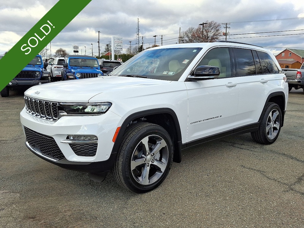 New 2025 Jeep Grand Cherokee Limited 4x4 Sport Utility