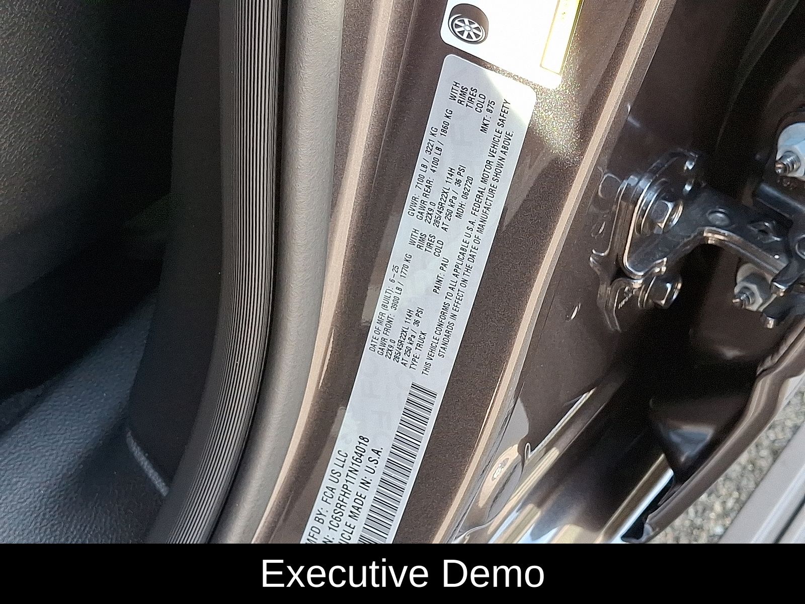 2026 RAM 1500 Limited - Photo 11