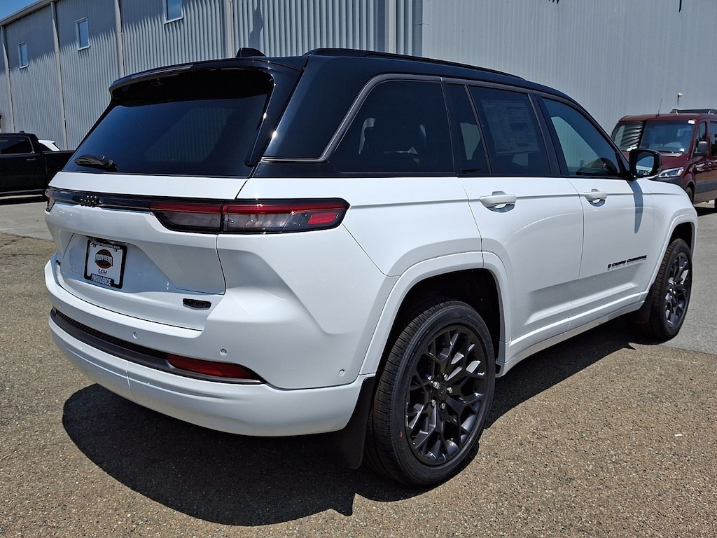 New 2026 Jeep Grand Cherokee Summit 4x4 Sport Utility