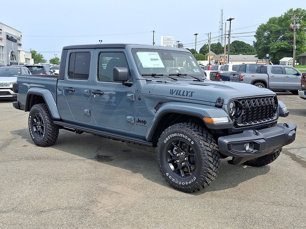 New 2026 Jeep Gladiator Willys 4x4 Pickup