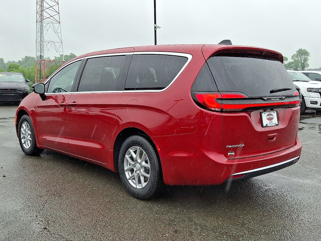 New 2027 Chrysler Pacifica Select Passenger Van