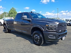 2025 Ram 3500 Limited Crew Cab 4x4 8 Box Pickup