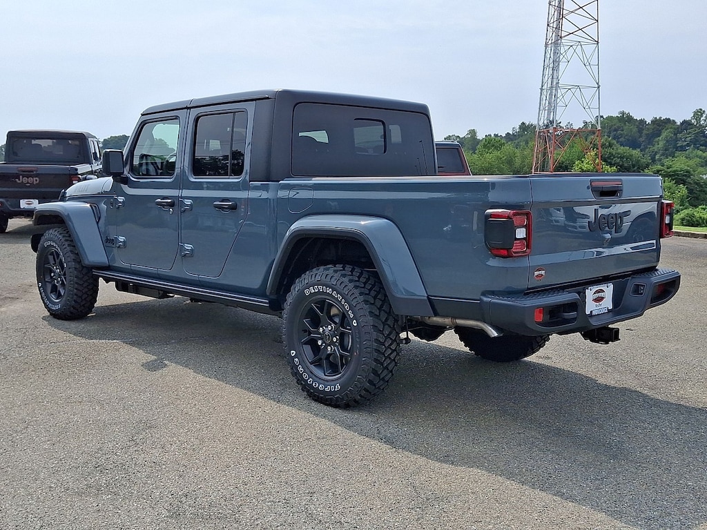 New 2026 Jeep Gladiator Willys 4x4 Pickup