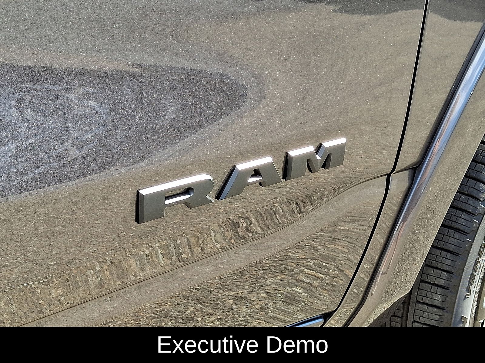 2026 RAM 1500 Limited - Photo 12