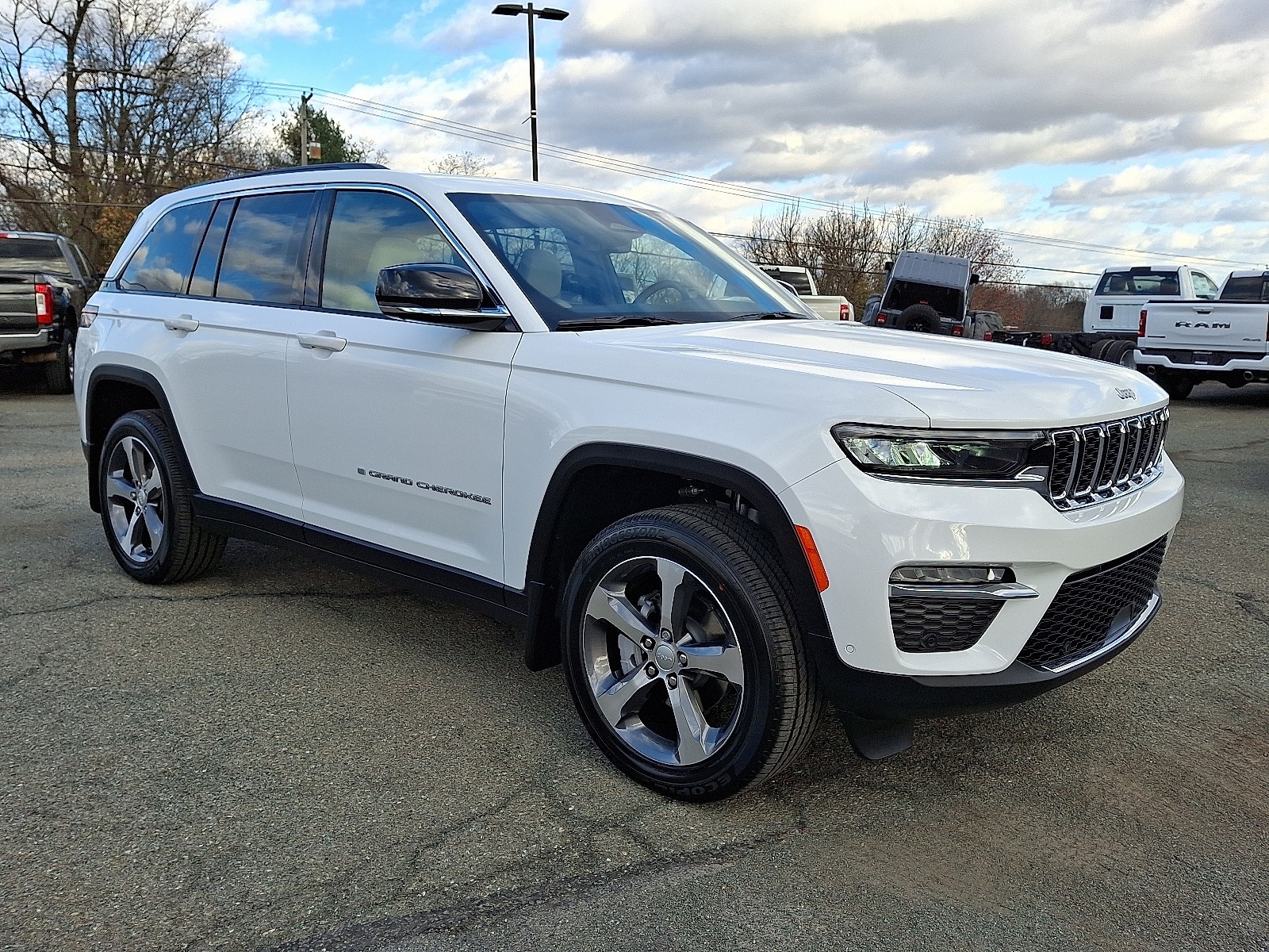 2025 Jeep Grand Cherokee Limited's photo