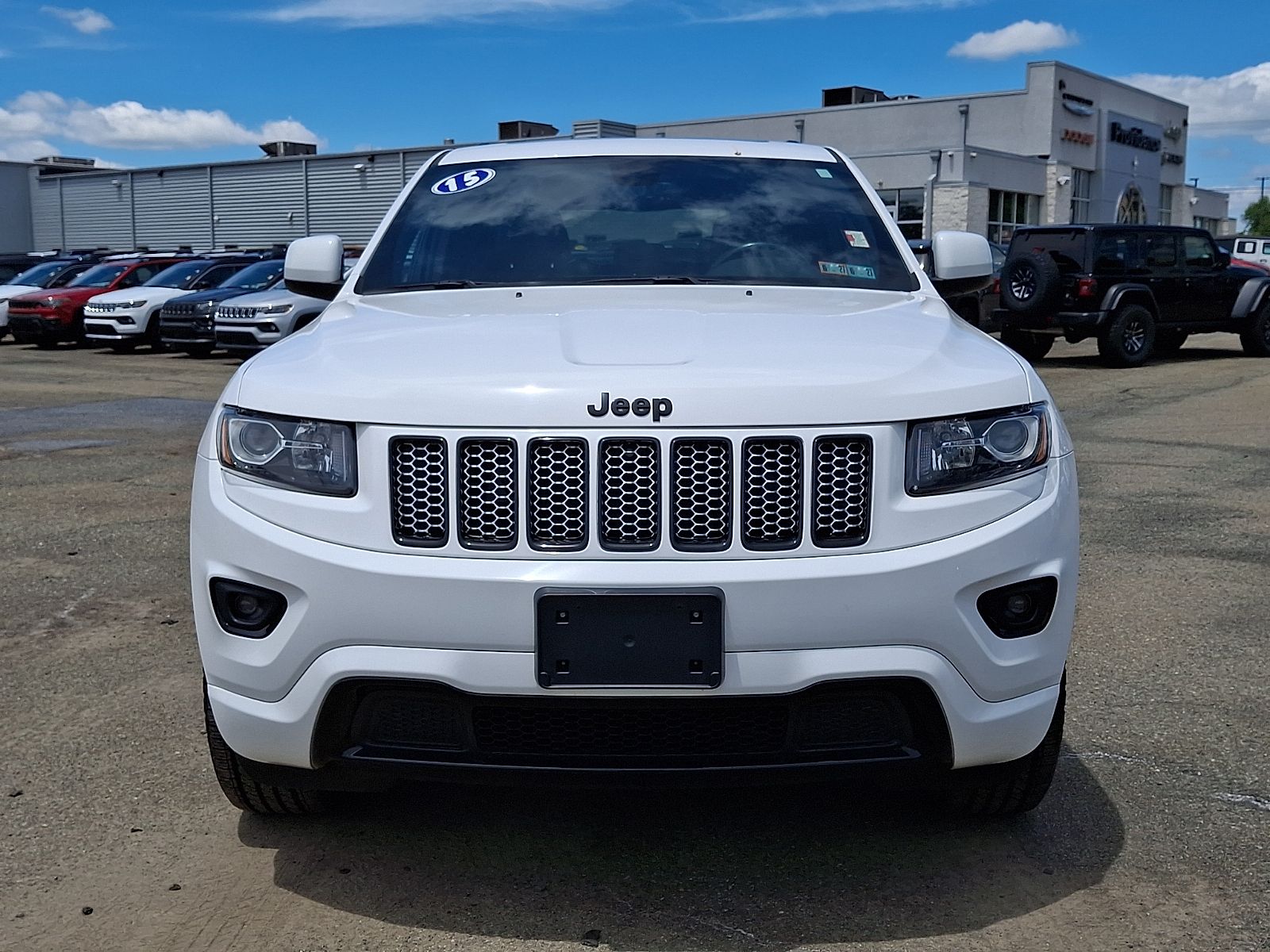 Used 2015 Jeep Grand Cherokee Altitude with VIN 1C4RJFAG1FC215218 for sale in Quarryville, PA
