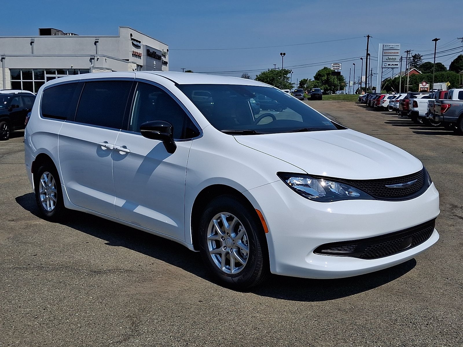 2027 Chrysler Pacifica LX