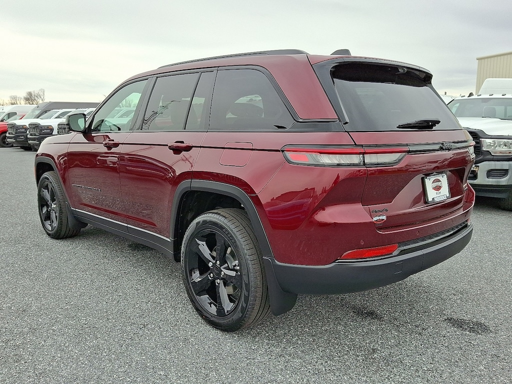 New 2025 Jeep Grand Cherokee Limited 4x4 Sport Utility