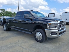2025 Ram 3500 TRADESMAN CREW CAB 4X4 8' BOX Pickup