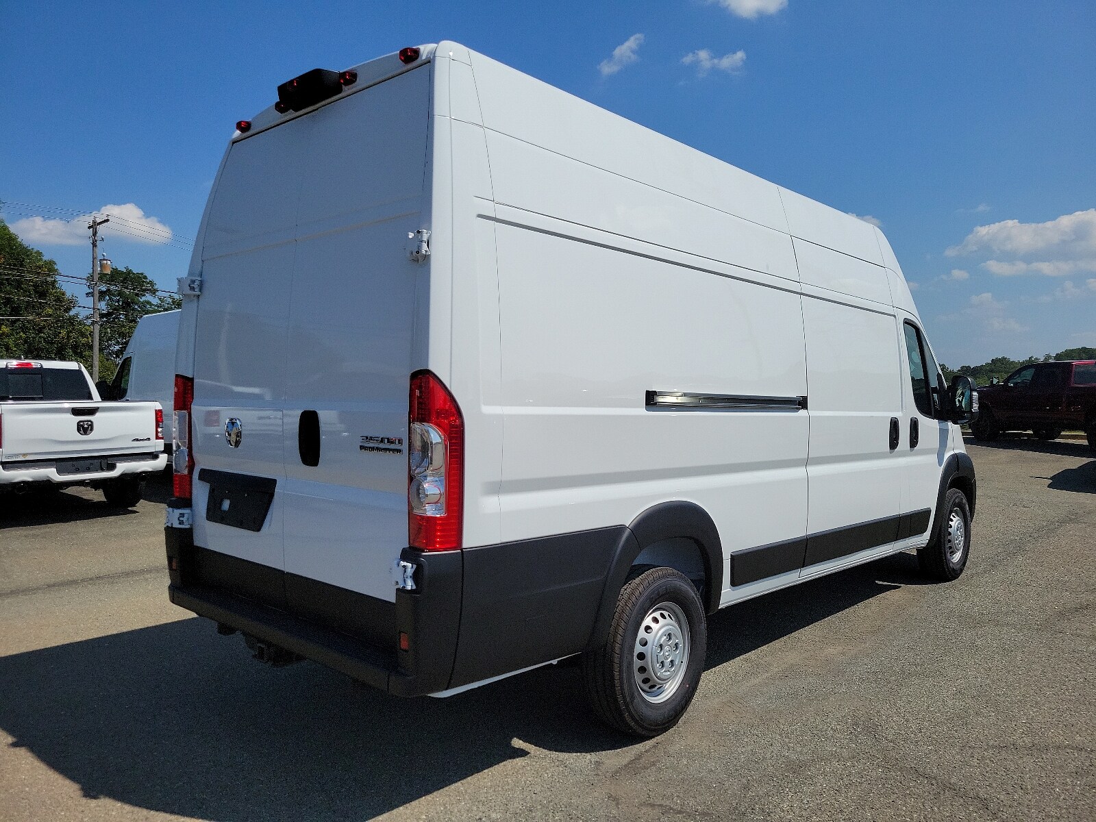 2024 Ram ProMaster 3500 photo 3