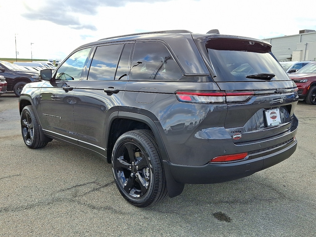 New 2025 Jeep Grand Cherokee Limited 4x4 Sport Utility