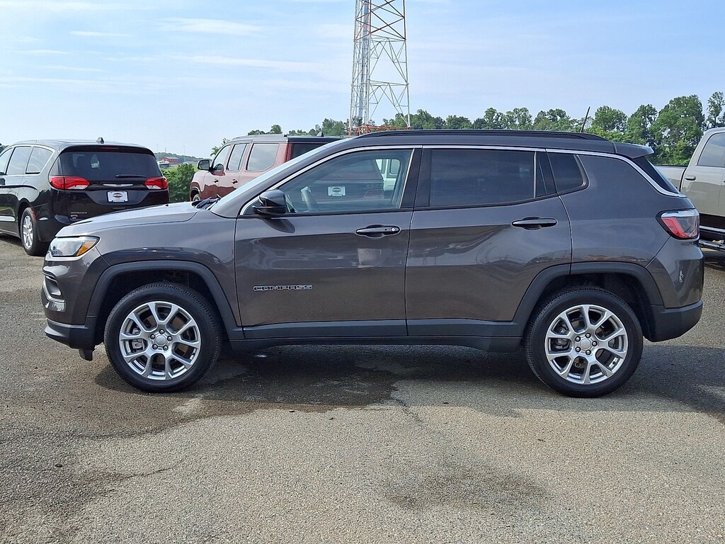 New 2024 Jeep Compass Latitude Lux FWD Sport Utility