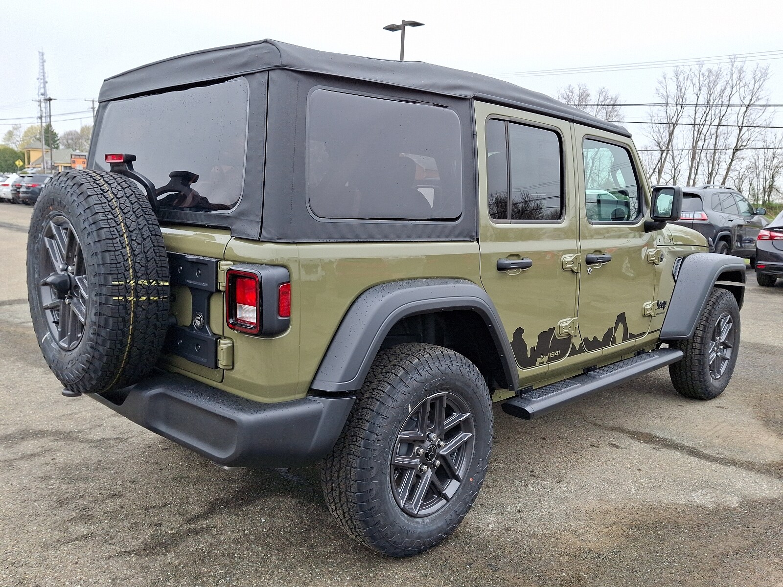 2025 Jeep Wrangler Sport S photo 4