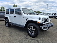 2025 Jeep Wrangler 4-Door Sahara 4x4 Sport Utility