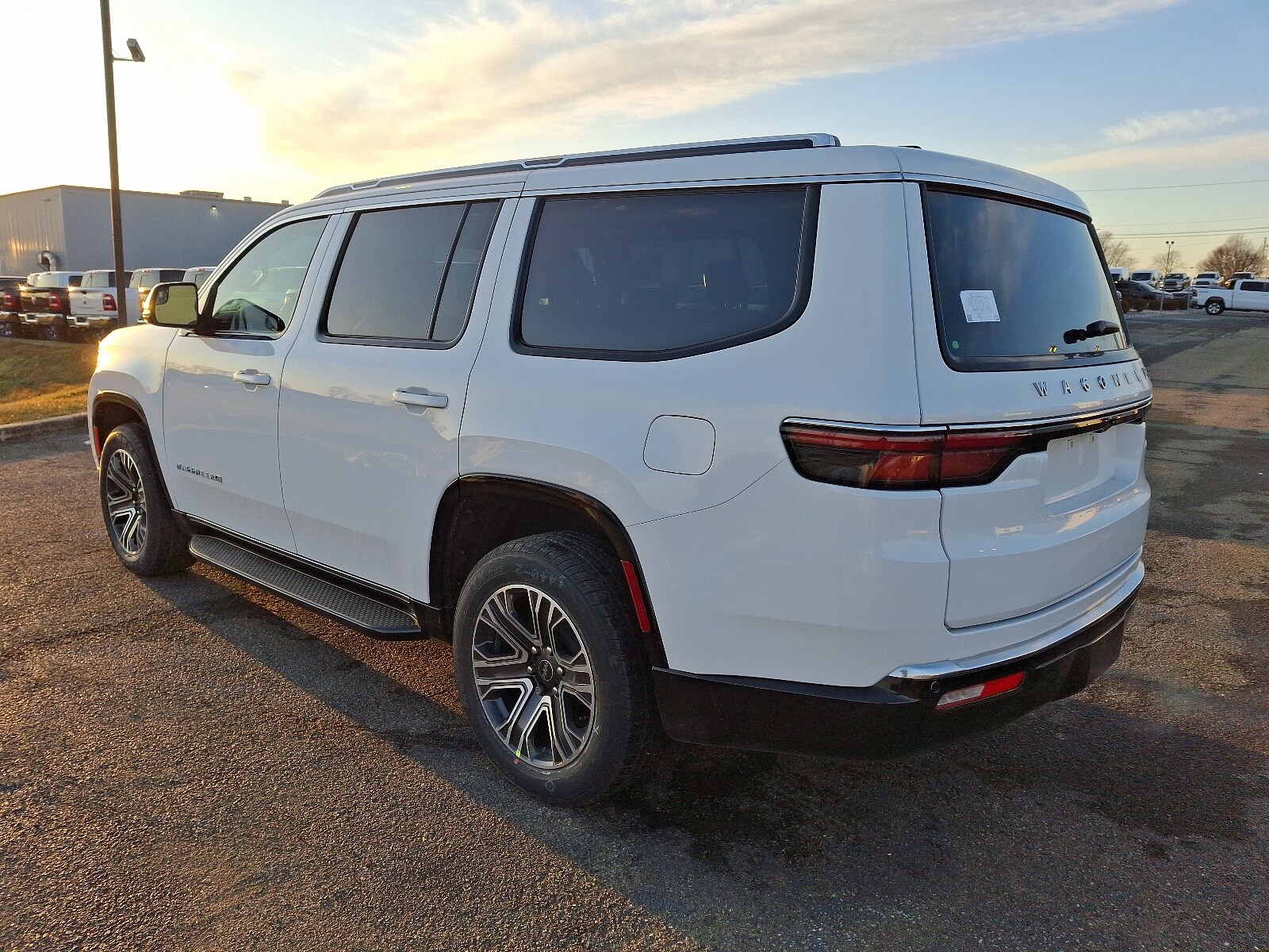 2025 Jeep Wagoneer Base photo 3