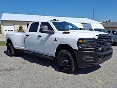 2026 Ram 3500 TRADESMAN CREW CAB 4X4 8' BOX Pickup