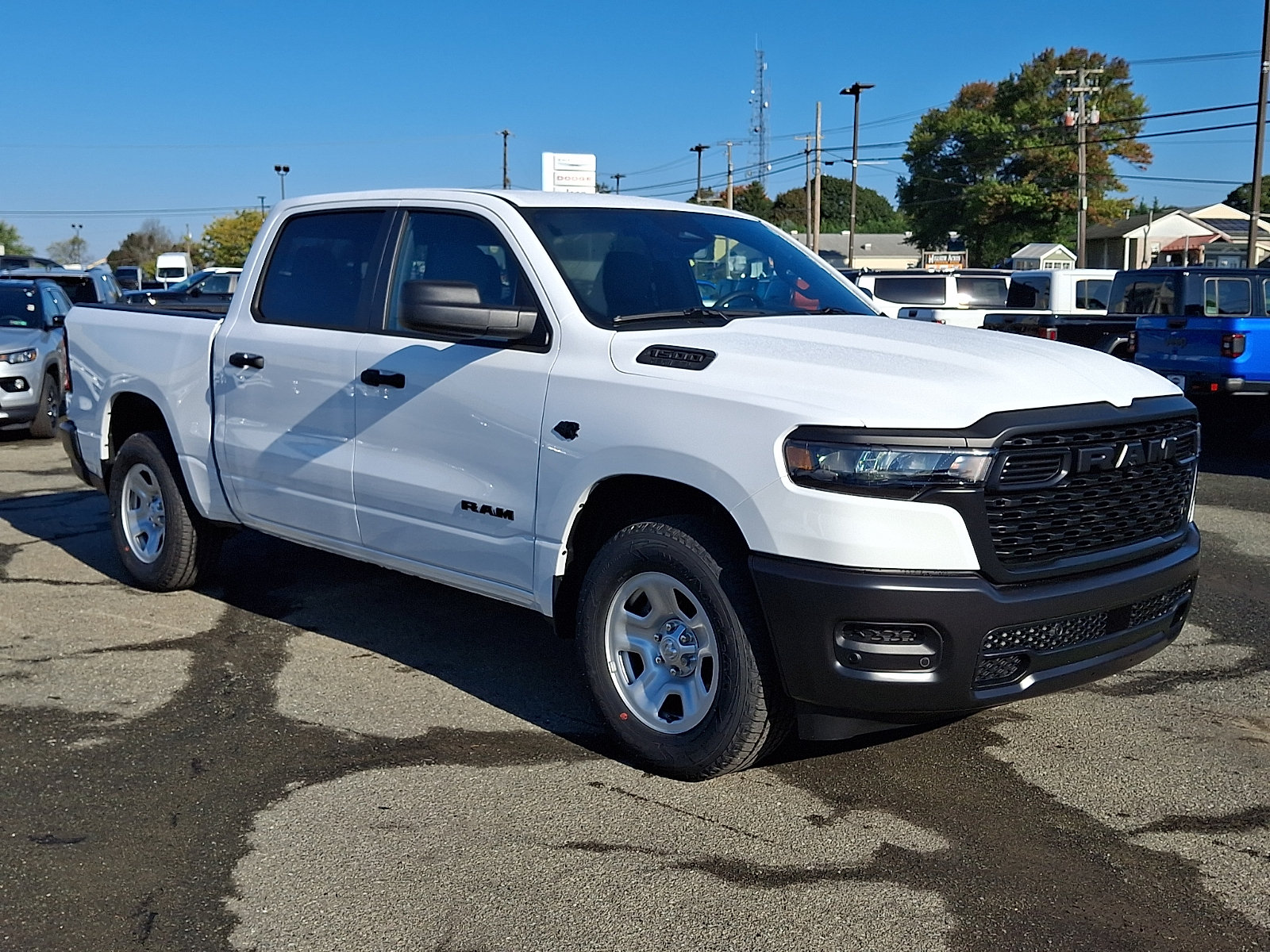 New 2027 Ram 1500 TRADESMAN CREW CAB 4X4 5'7 BOX Pickup
