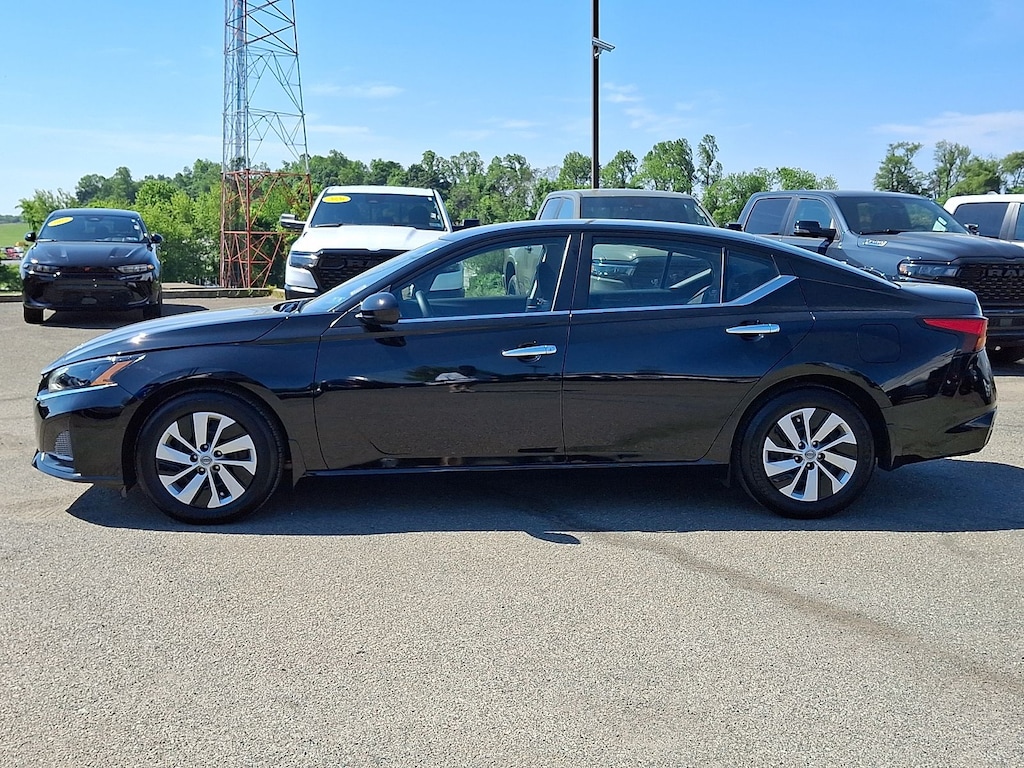 Used 2023 Nissan Altima S FWD Sedan
