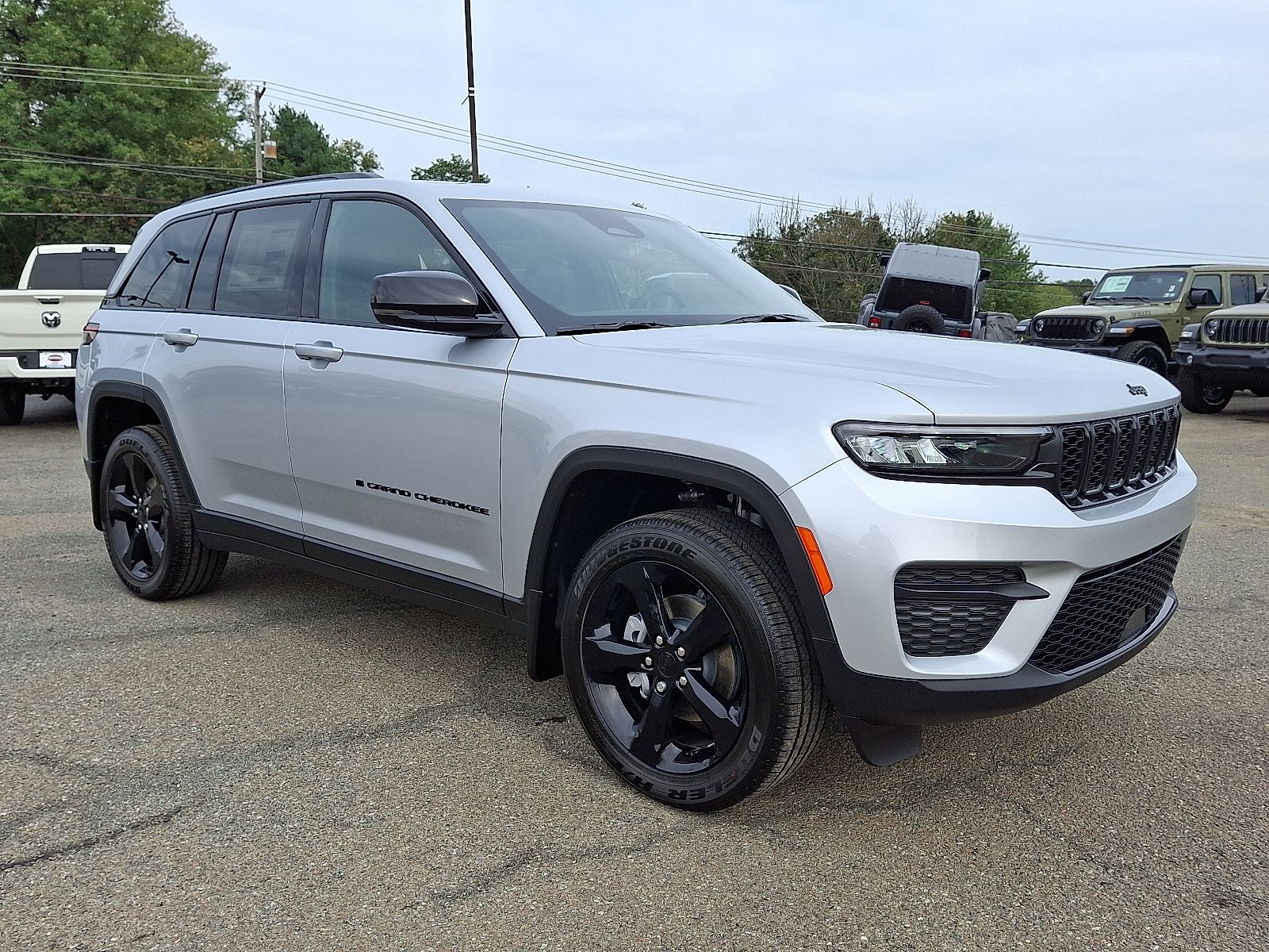 2025 Jeep Grand Cherokee Altitude 4x4 Sport Utility