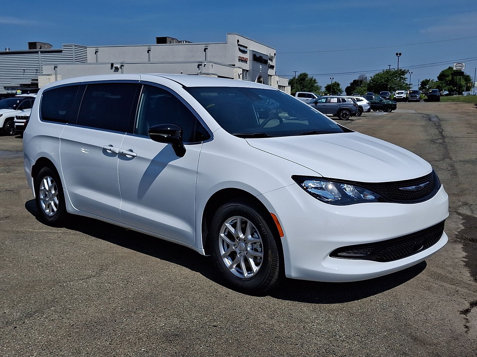 2027 Chrysler Pacifica LX