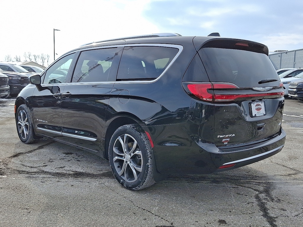 New 2026 Chrysler Pacifica PINNACLE AWD Passenger Van