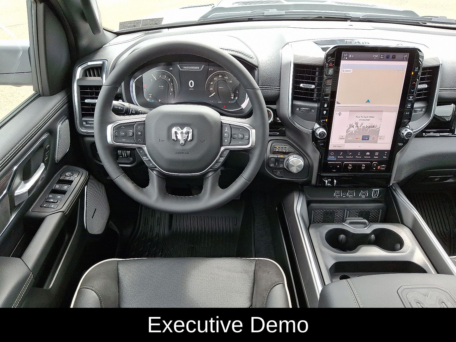 2026 RAM 1500 Laramie - Photo 8