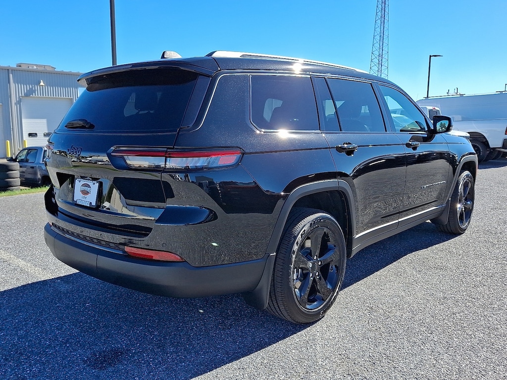 New 2025 Jeep Grand Cherokee L ALTITUDE X 4X4 Sport Utility