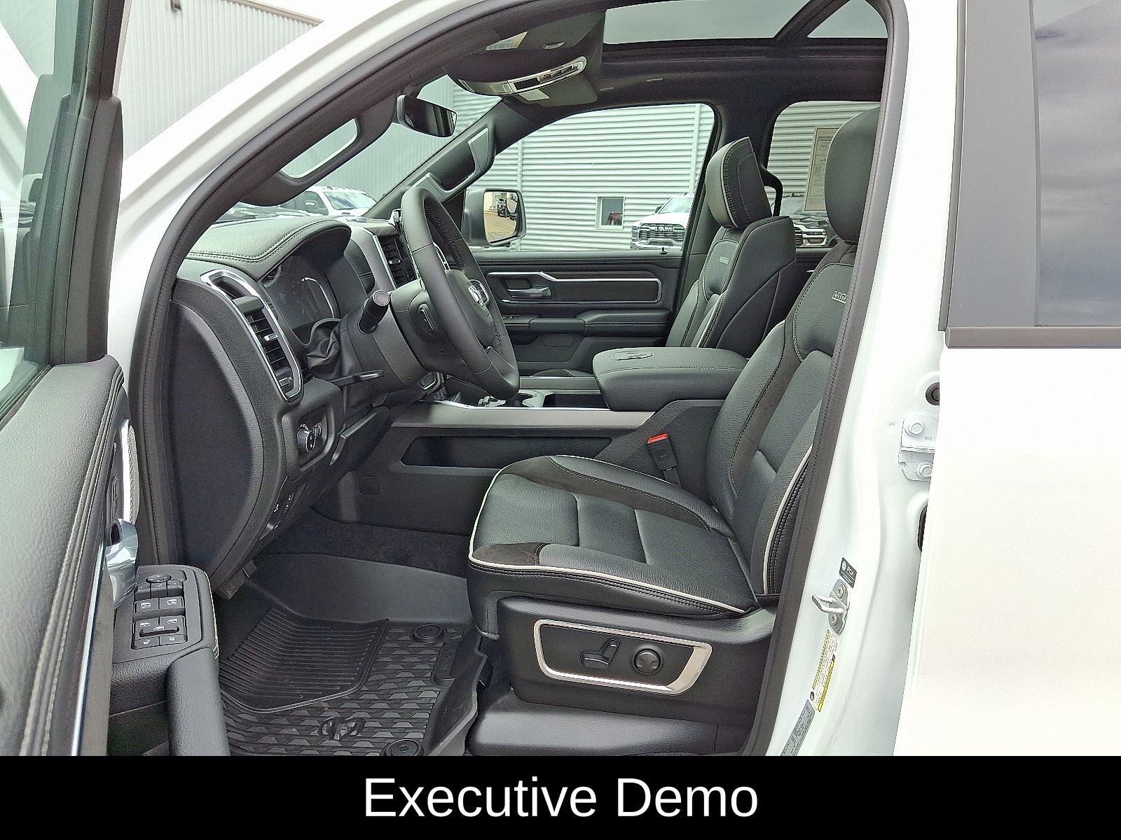 2026 RAM 1500 Laramie - Photo 7