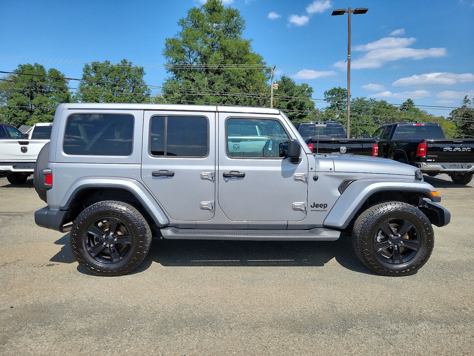 Certified 2021 Jeep Wrangler Unlimited Sahara Altitude with VIN 1C4HJXEN1MW530316 for sale in Quarryville, PA