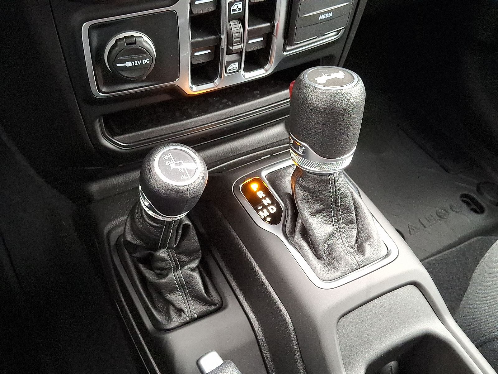 2025 Jeep Wrangler 4-Door Sport S - Photo 8