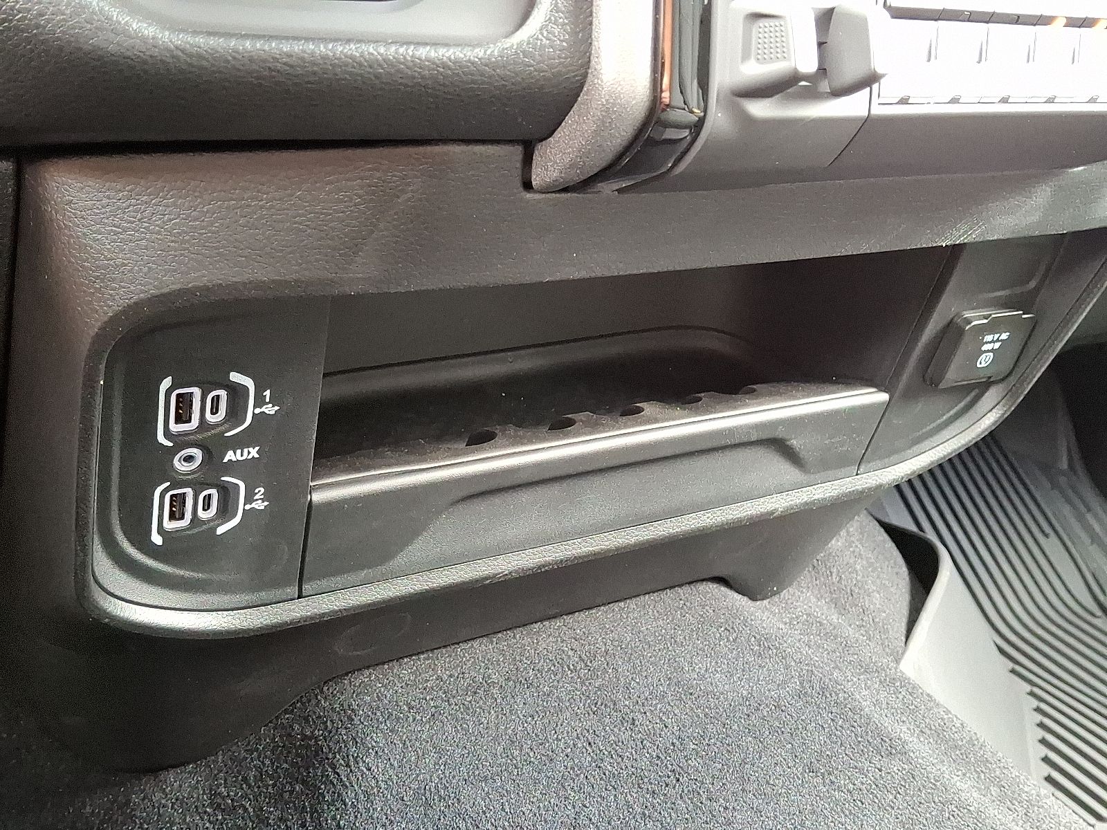 2026 RAM 2500 Tradesman - Photo 10