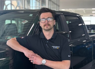 Staff member Alex Haus from 5949669ae899