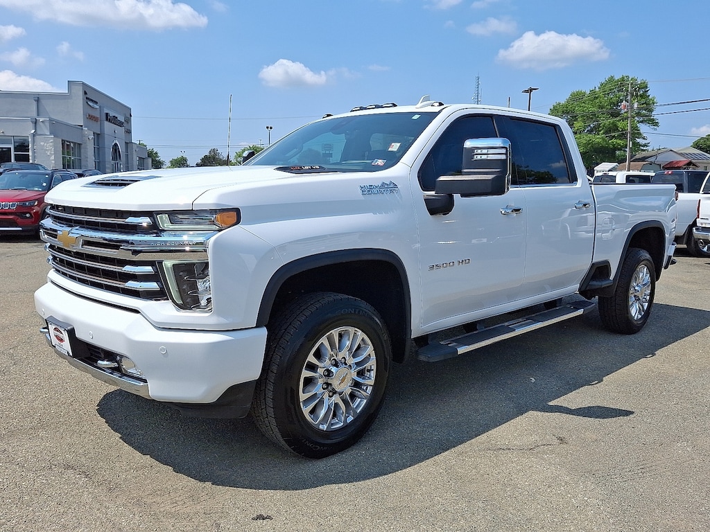 Used 2022 Chevrolet Silverado 3500HD 4WD Crew Cab Standard Bed High Country Crew Cab