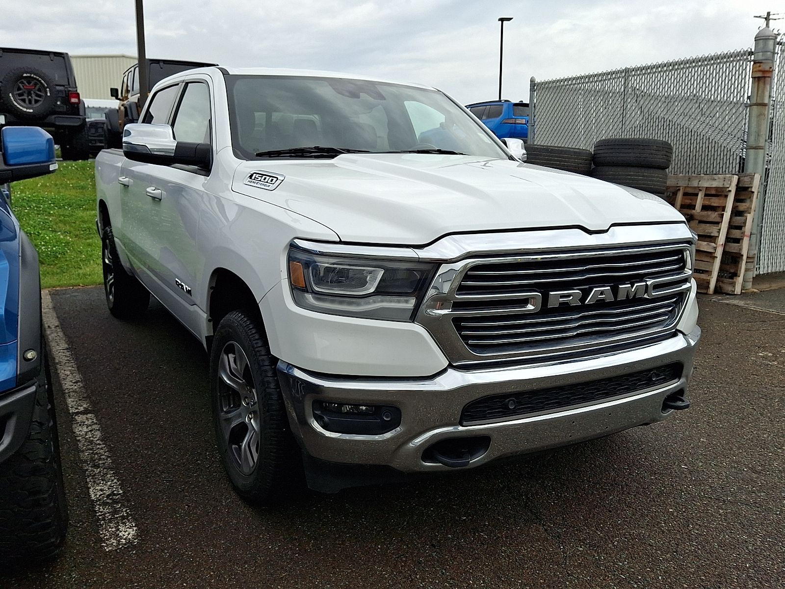 2023 RAM 1500 Laramie 4x4 Crew Cab 5'7's photo