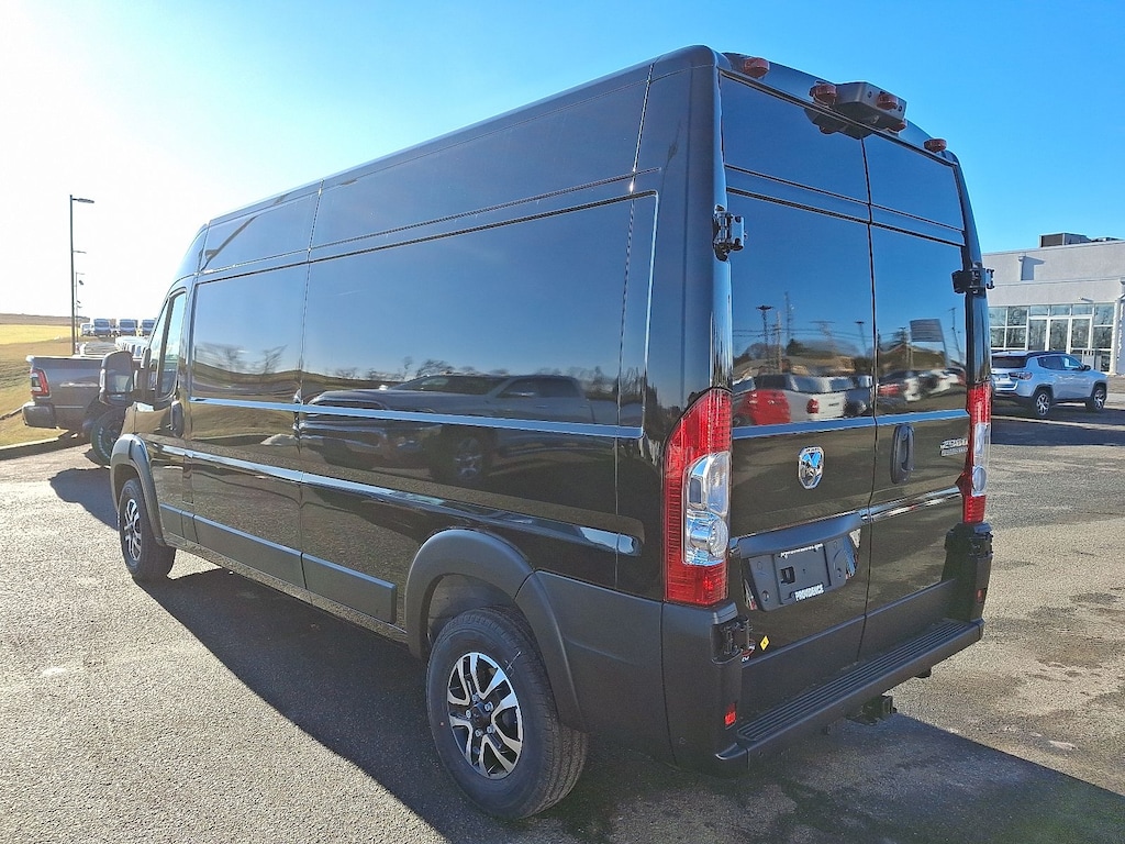 New 2025 Ram Promaster Cargo Van SLT+ Full-size Cargo Van