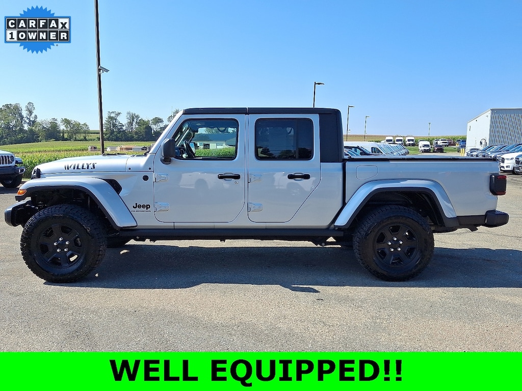 Used 2022 Jeep Gladiator Willys 4x4 Crew Cab