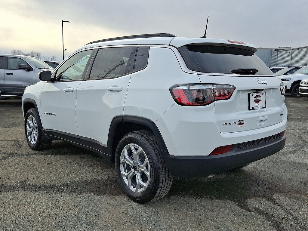 New 2026 Jeep Compass Latitude Sport Utility