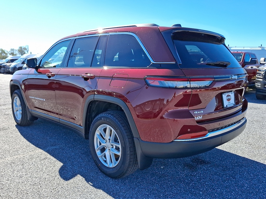 New 2025 Jeep Grand Cherokee LAREDO X 4X4 Sport Utility