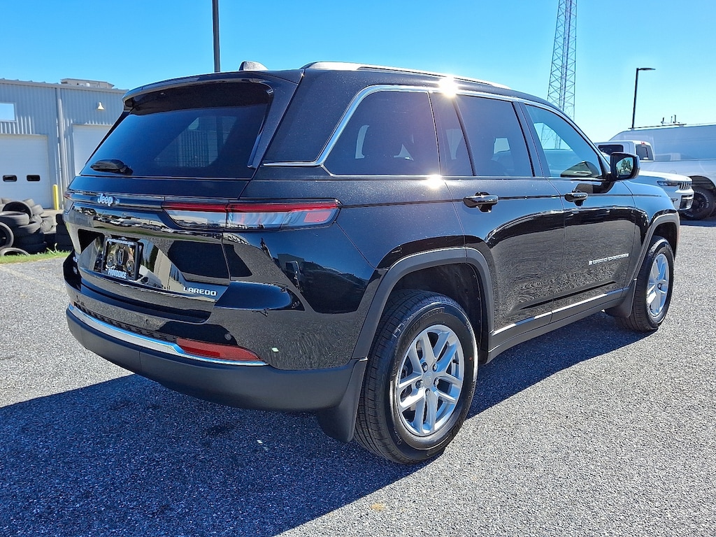 New 2025 Jeep Grand Cherokee Laredo X 4x4 Sport Utility