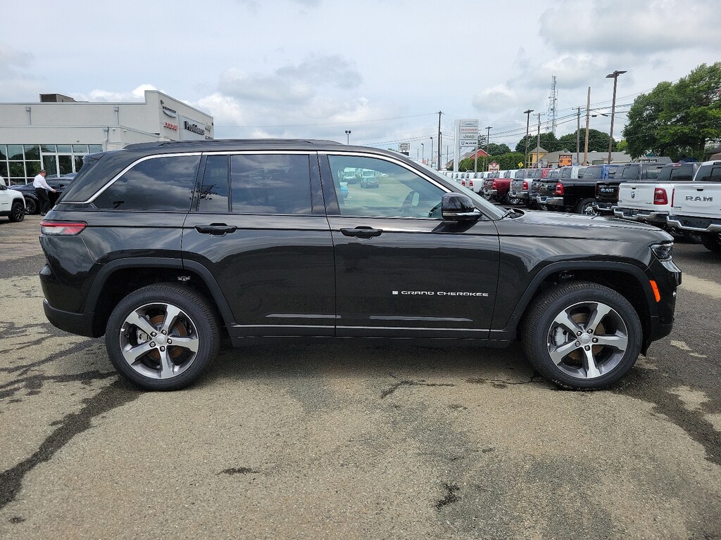 New 2024 Jeep Grand Cherokee Limited For Sale in Quarryville PA