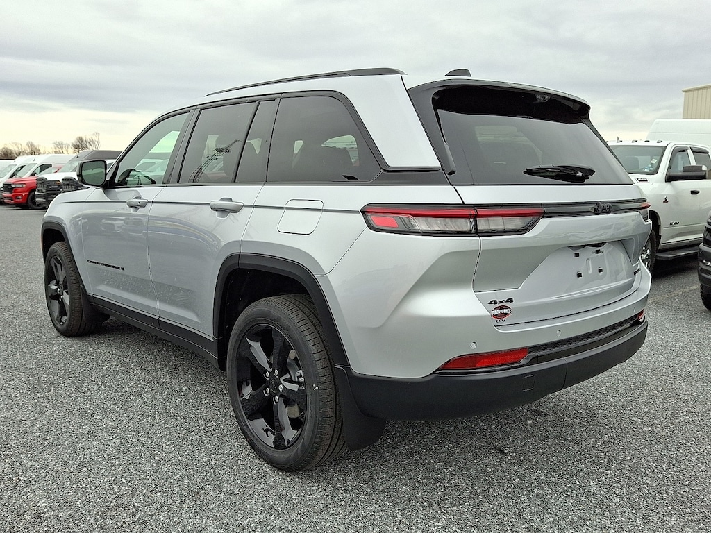 New 2025 Jeep Grand Cherokee Limited 4x4 Sport Utility