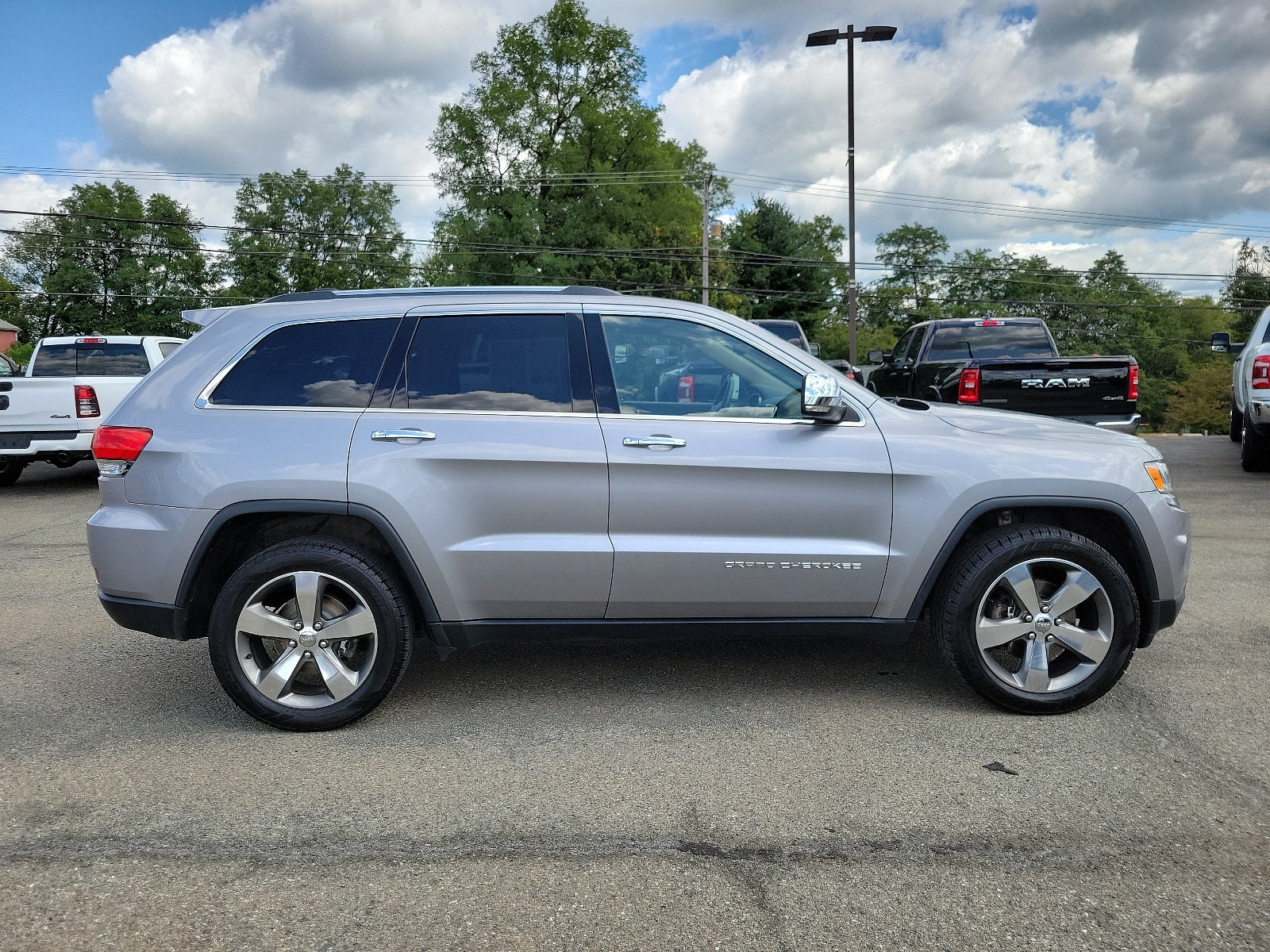 Used 2016 Jeep Grand Cherokee Limited with VIN 1C4RJFBG7GC313041 for sale in Quarryville, PA