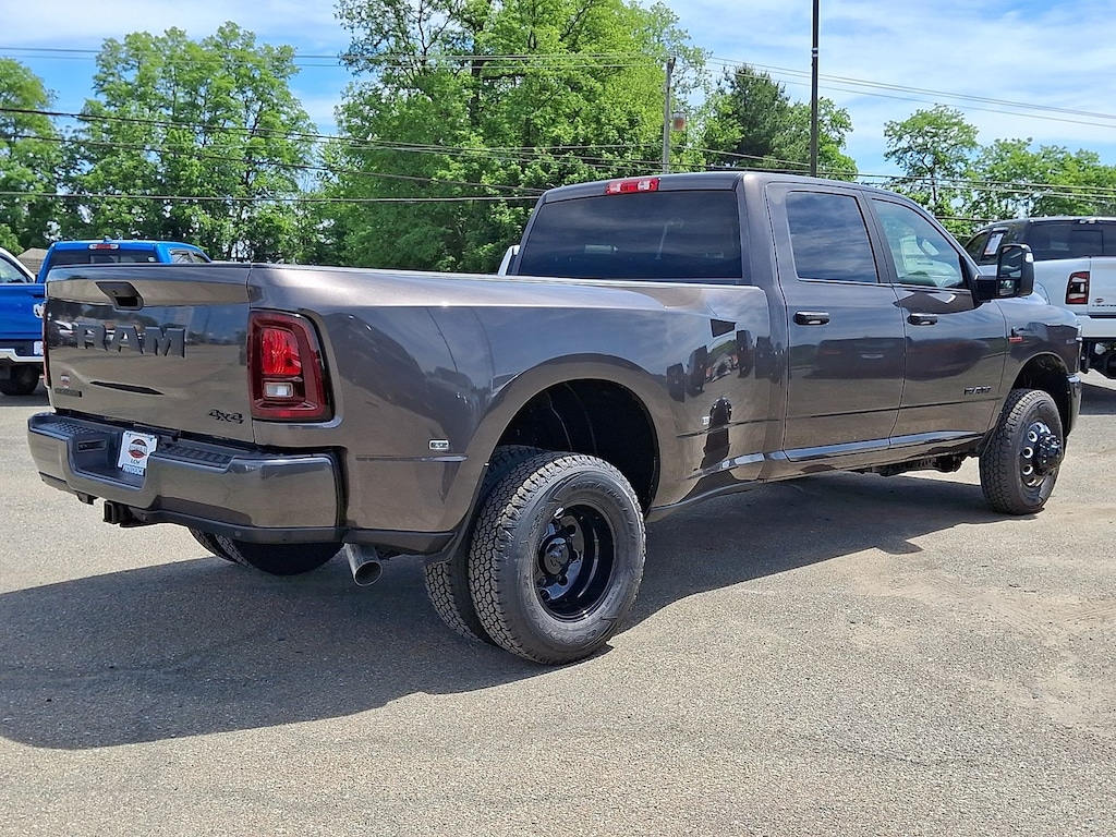 New 2026 Ram 3500 Big Horn Crew Cab 4x4 8 Box Pickup