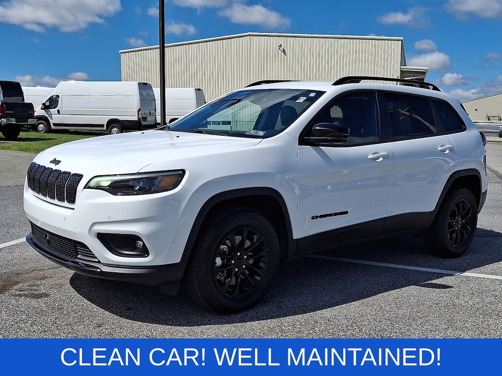 Used 2023 Jeep Cherokee Altitude Lux 4x4 Sport Utility