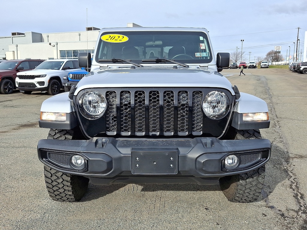 Used 2022 Jeep Gladiator Willys 4x4 Crew Cab