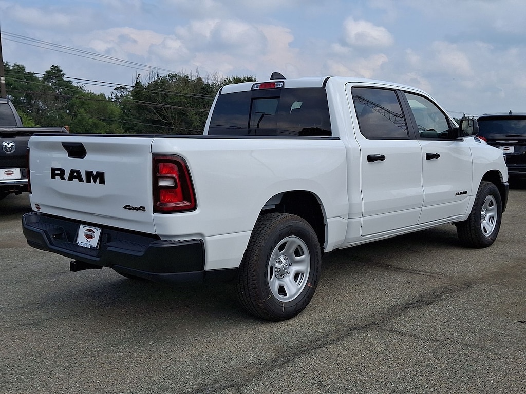 New 2026 Ram 1500 TRADESMAN CREW CAB 4X4 5'7 BOX Pickup
